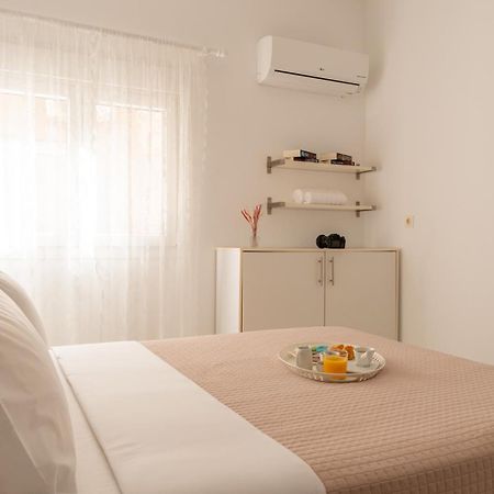 Elio A 1Bdr Apt With Garden 1 Min From The Beach By Hospi Iraklio Exterior foto