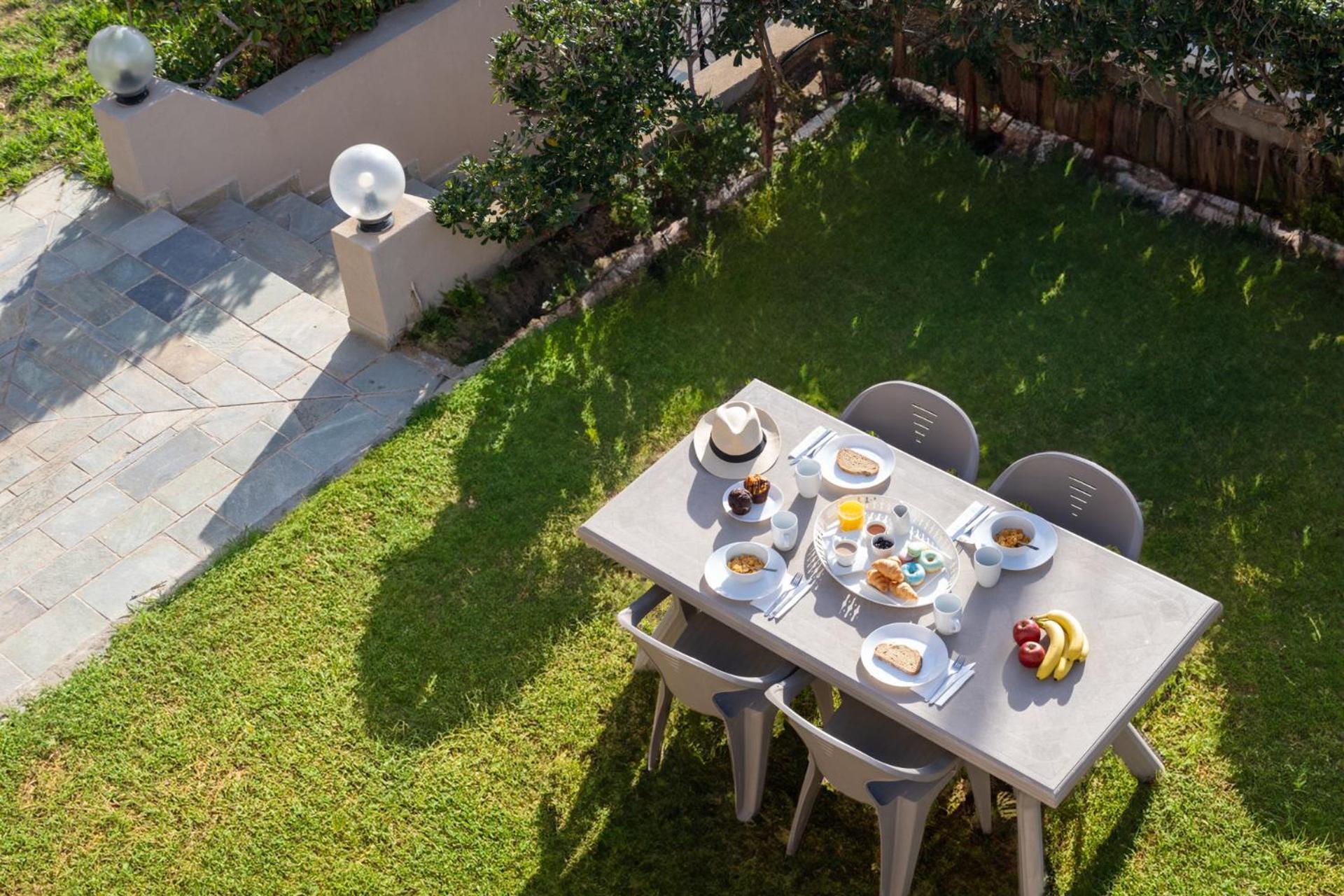 Elio A 1Bdr Apt With Garden 1 Min From The Beach By Hospi Iraklio Exterior foto