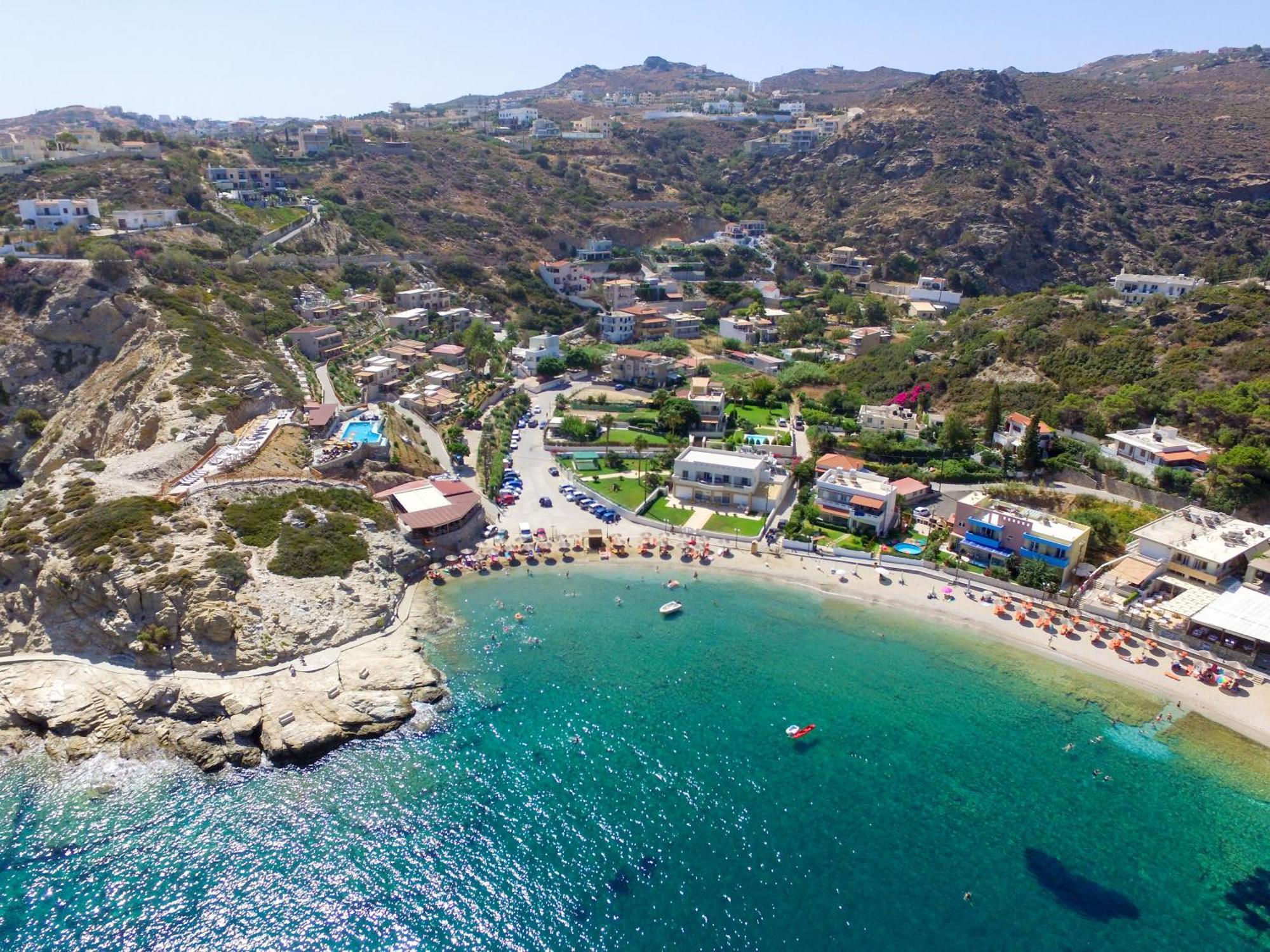 Elio A 1Bdr Apt With Garden 1 Min From The Beach By Hospi Iraklio Exterior foto